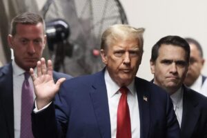 Juez pospone posible castigo a Trump por violar la ‘orden mordaza’ en juicio de Nueva York