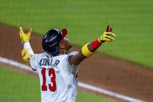 2 peloteros venezolanos pasan a la segunda fase de votaciones del All Star Game 2025
