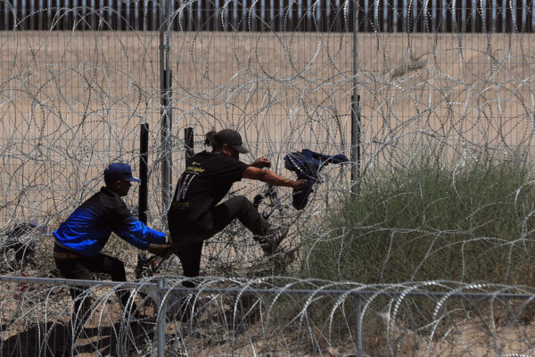 El peligro crece para los migrantes en la frontera ante las medidas de México y EE.UU.
