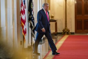 Trump apela al tema migratorio para exigir al Congreso la aprobación de su plan fiscal