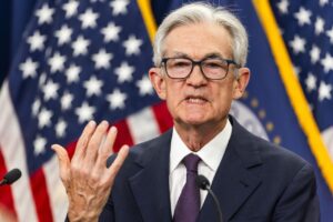 El presidente de la Fed dice que aún no se han visto los efectos de los aranceles de Trump