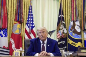 Trump critica el “antipatriótico” voto en la Cámara Baja para limitar su guerra en Irán