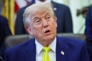 Trump dice que podría ir a dos partidos de la final NBA en Nueva York la semana próxima