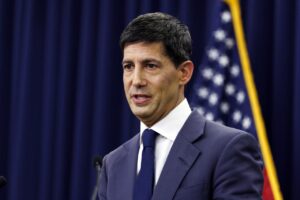 La Reserva Federal de EE.UU. mantiene sin cambios los tipos de interés entre 3,5 y 3,75 %