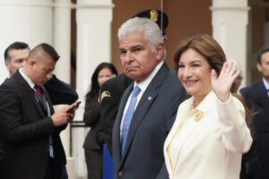 Presidente de Panamá alerta que las democracias de América enfrentan presiones crecientes