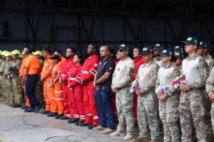 Un equipo élite de 61 rescatistas de Panamá viaja a Venezuela
