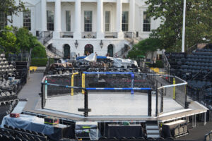 Así es La Garra, el enorme ring construido en la Casa Blanca por el cumpleaños 80 de Trump