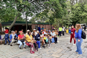 Médicos españoles tratan las heridas no cerradas del doble terremoto de Venezuela