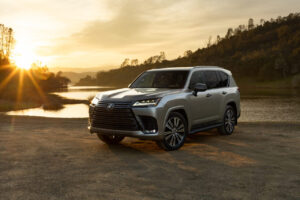 Lexus LX700h, una bestia robusta y ahora más ecológica – Roger Rivero