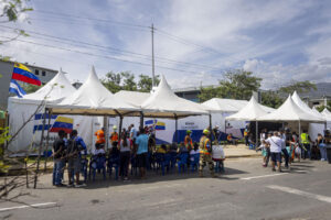 Heridos de la búsqueda entre escombros, víctimas colaterales de los sismos en Venezuela