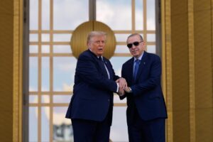Trump confirma que EE.UU. está considerando vender cazas F-35 a Turquía