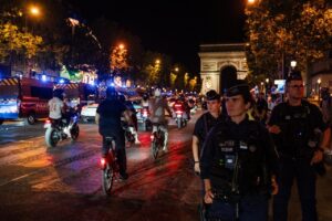 Muere una joven de 17 años en accidente durante celebraciones por la victoria de Francia