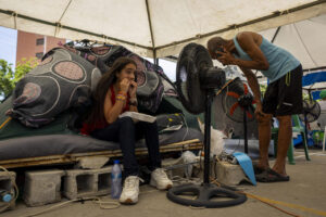 ONG afirman que ayuda humanitaria ha disminuido dos meses después de sismos en Venezuela