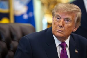 Trump dice que depende de Caracas decidir si Venezuela permanece o no en la OPEP