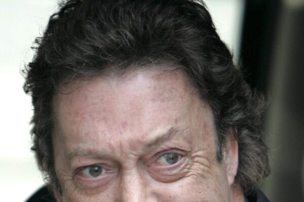 Muere el legendario actor británico Tim Curry a los ochenta años, según TMZ
