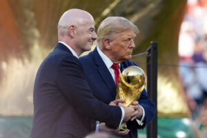 Trump defiende a Infantino: “Sería un terrible error reemplazarlo”