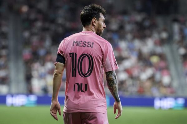 Messi alcanza un principio de acuerdo para convertirse en el máximo accionista del Eldense