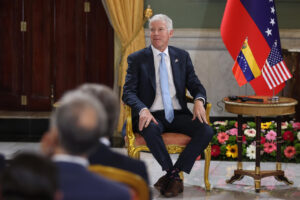 EE.UU. prevé que la producción petrolera de Venezuela aumentará un 50 % con los acuerdos