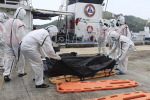 Filipinas eleva a 76 los muertos por el incendio de un barco de pasajeros