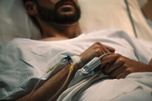 Hombre hospitalizado tras ser atropellado por vehículo de ICE durante persecución en el oeste de Houston
