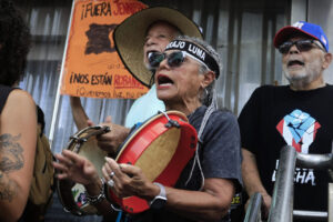 La subida de la factura de la luz y frecuentes apagones detona en protestas en Puerto Rico