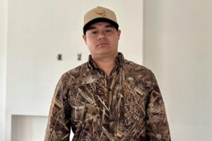 Los arrestos de ICE vacían campos y obras del sur de Texas y amenazan el voto republicano